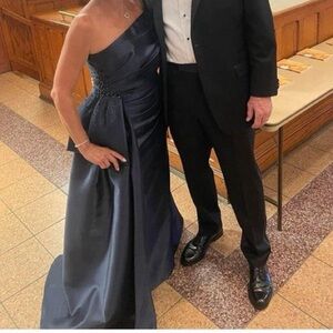 Elegant Navy Blue One-Shoulder Gown